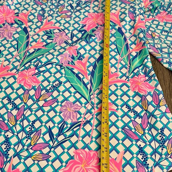Lulu B UPF 50 Floral Cooling Top Small Bright Tropical Print 3/4 Sleeve NWT NEW​ - Picture 3 of 12